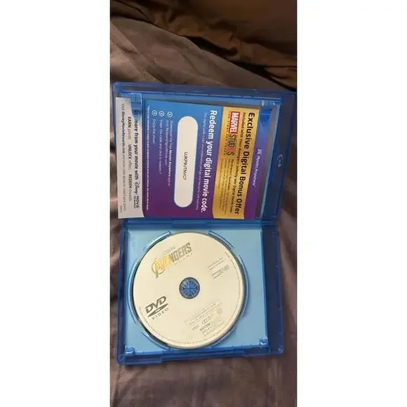Avengers: Infinity War Blu-ray with digital code - Picture 2 of 3